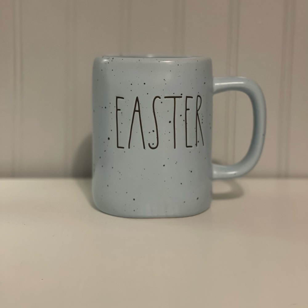 NWT Rae Dunn Blue Speckled EASTER Mug